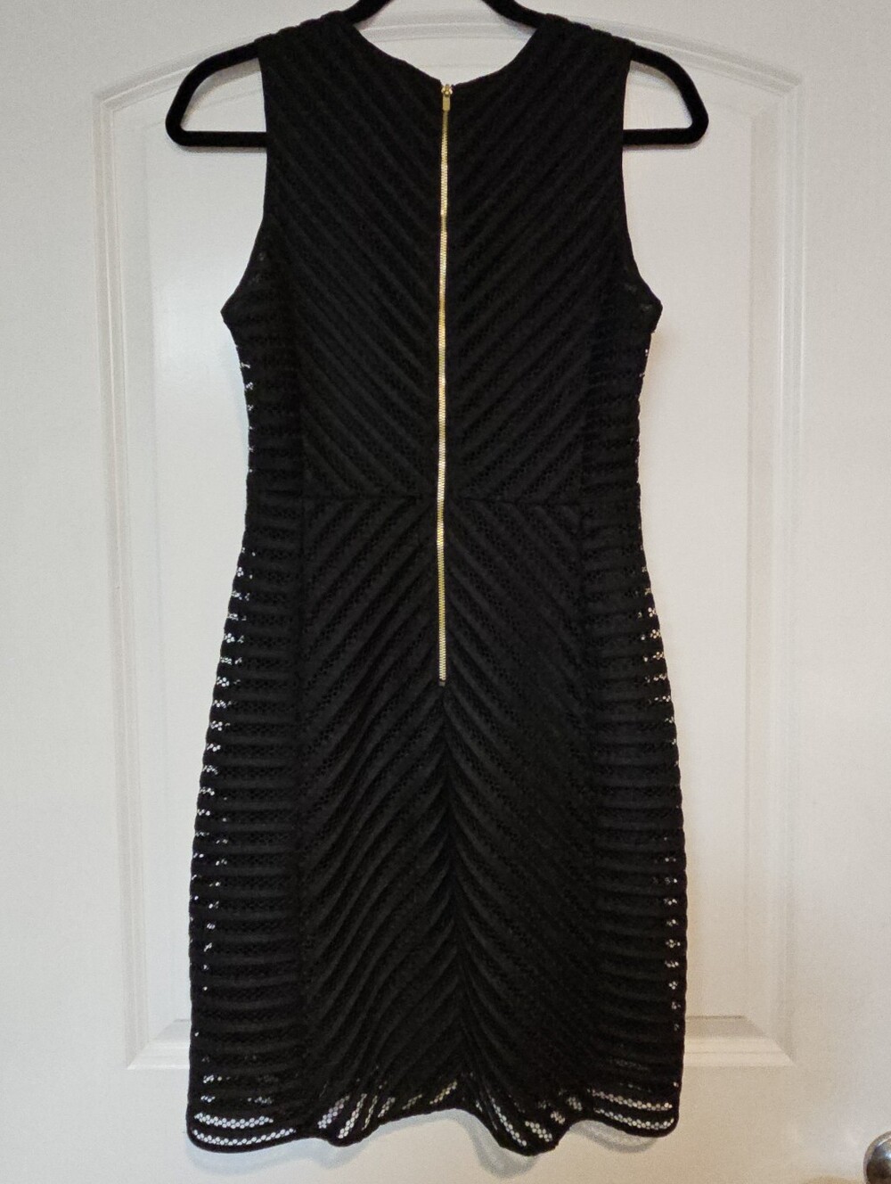 H&M Sleeveless Black Lace Mesh Overlay A-Line Dress New With Tags - Picture 2 of 4